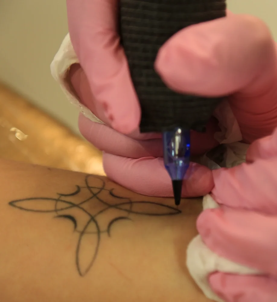 tatuaje simbolos magicos